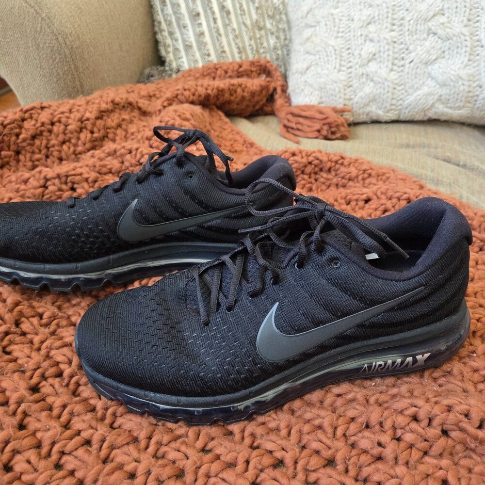 NEW NIKE AIR MAX SHOES Men's Size 12.5